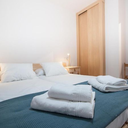 Esguil, Apartamento Con Piscina, A 3 Km De La Playa Vut-2995-As ยาเนส ภายนอก รูปภาพ