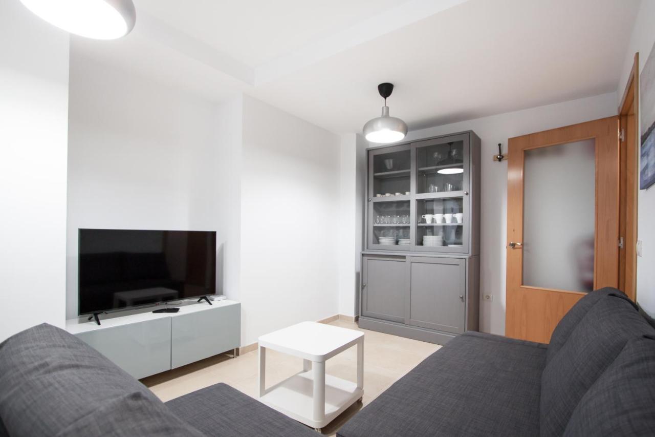 Esguil, Apartamento Con Piscina, A 3 Km De La Playa Vut-2995-As ยาเนส ภายนอก รูปภาพ