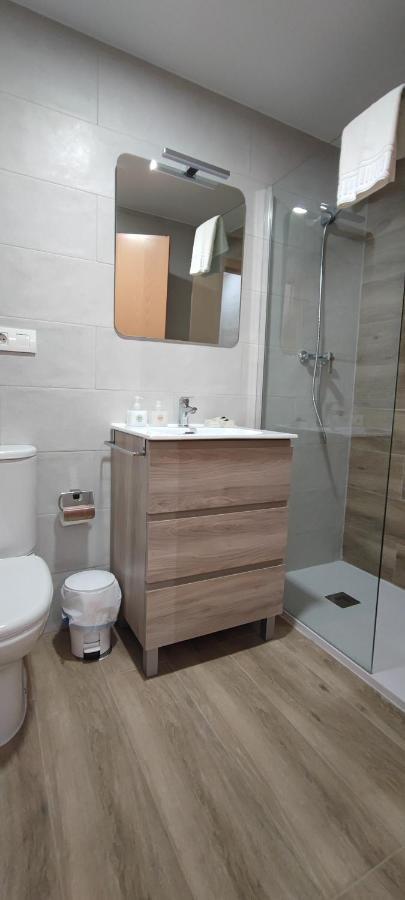 Esguil, Apartamento Con Piscina, A 3 Km De La Playa Vut-2995-As ยาเนส ภายนอก รูปภาพ